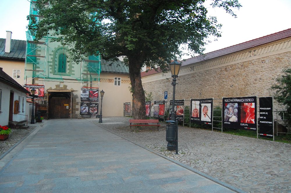 Wystawa plakatów antyaborcyjnych